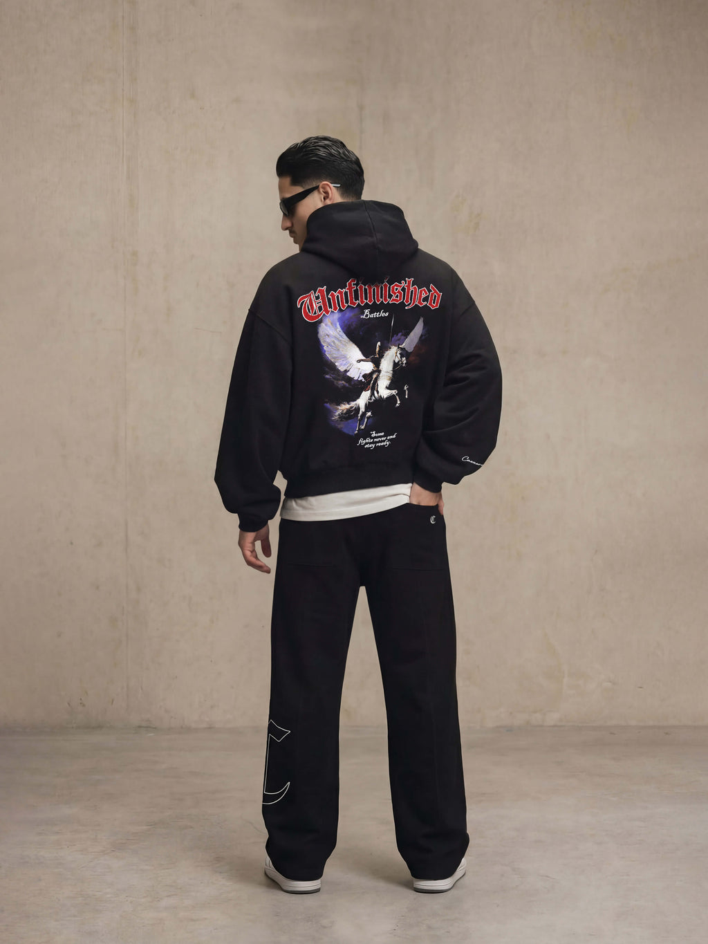 UNFINISHED BATTLES HOODIE - BLACK