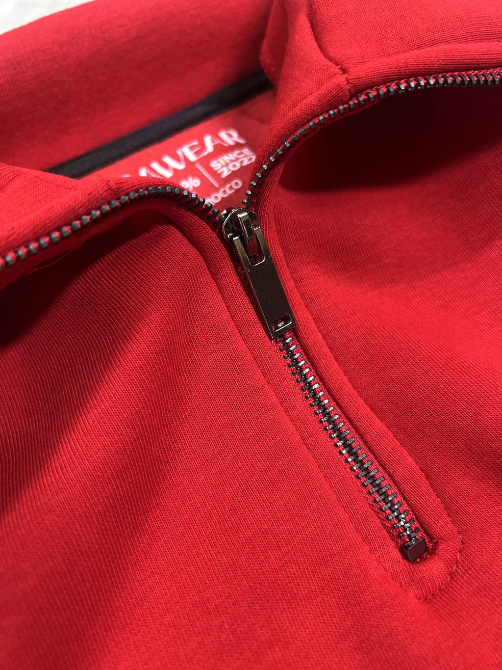 signature quarter zip - Chilli Red