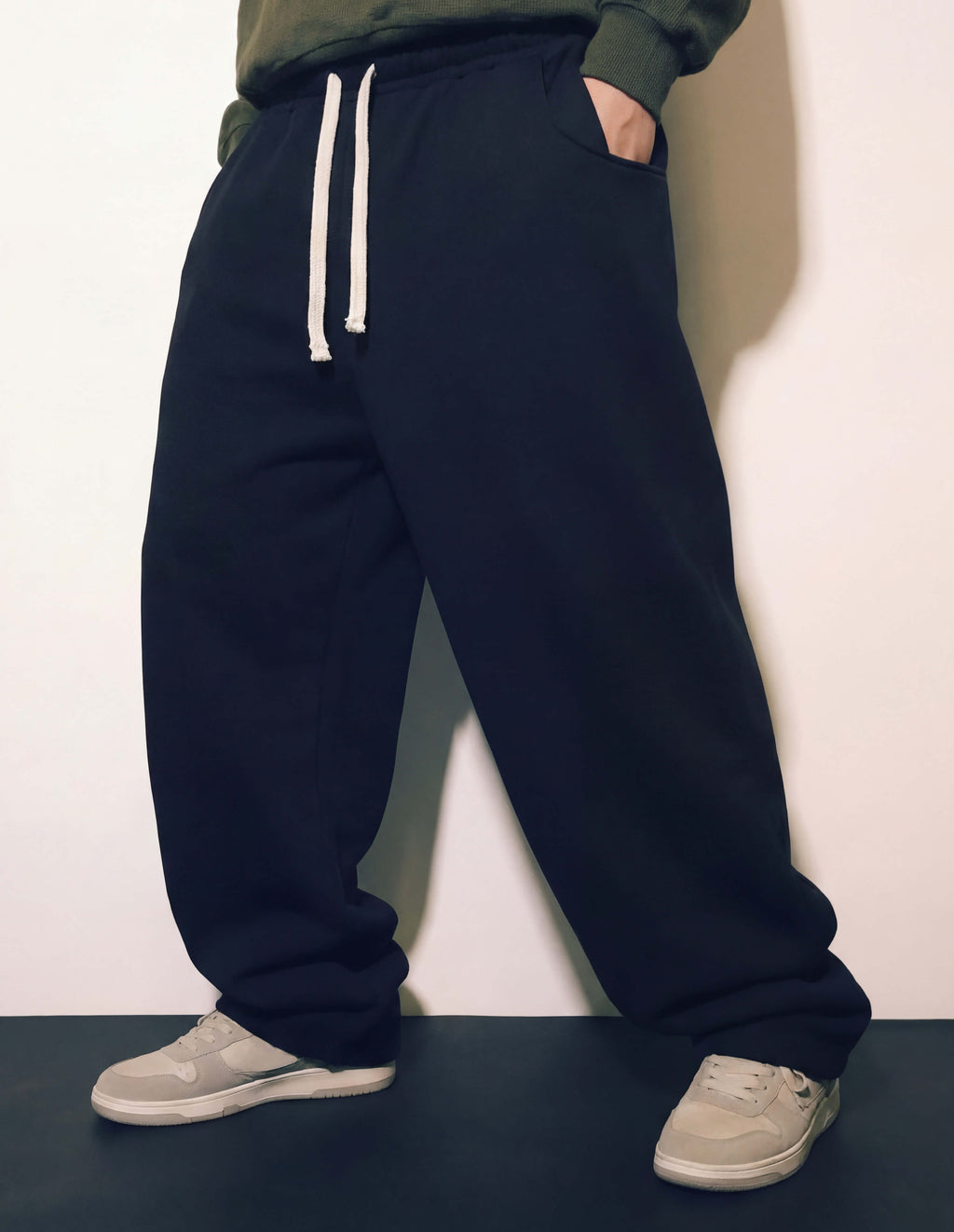 SIGNATURE baggy sweatpant  - black