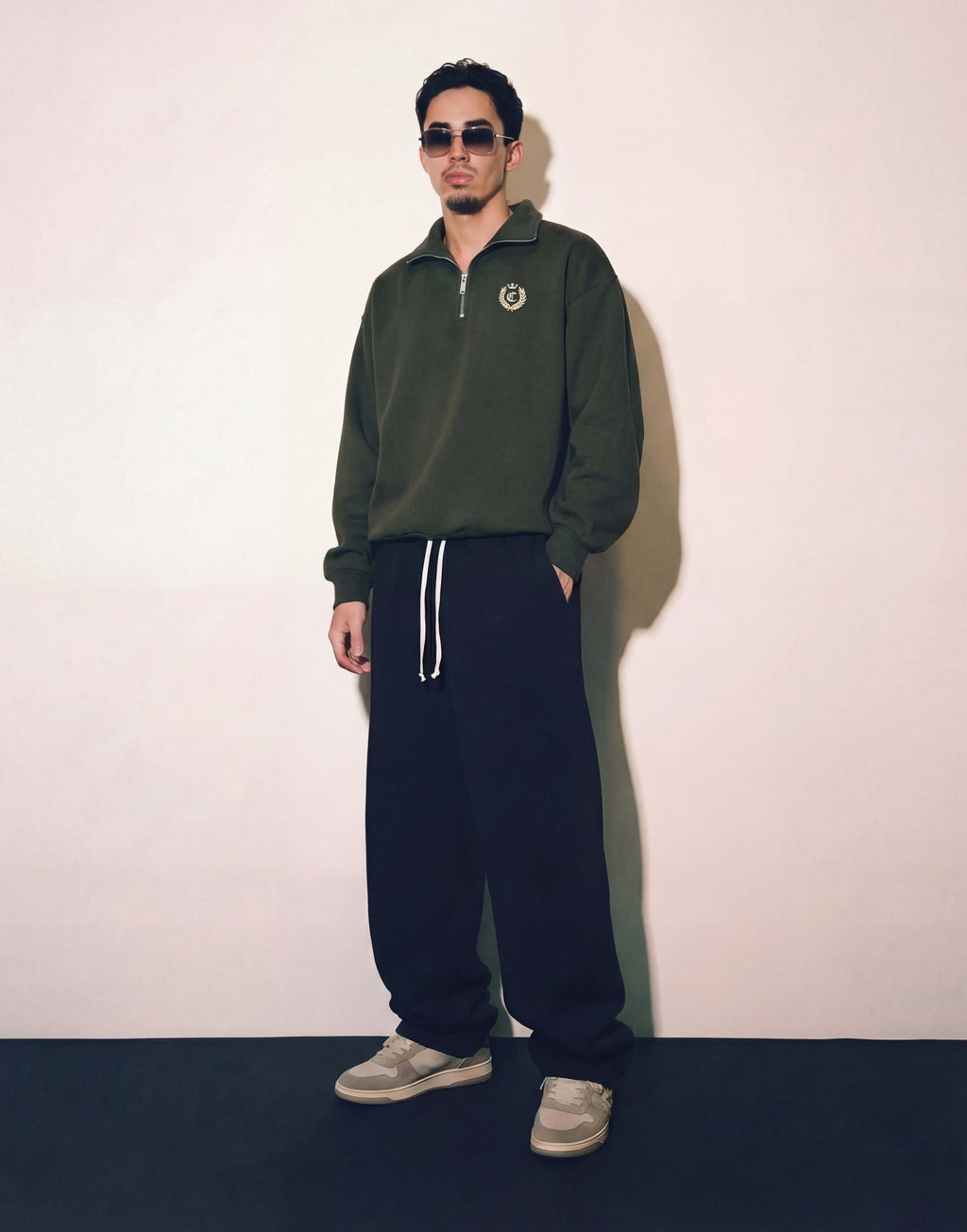 SIGNATURE baggy sweatpant  - black