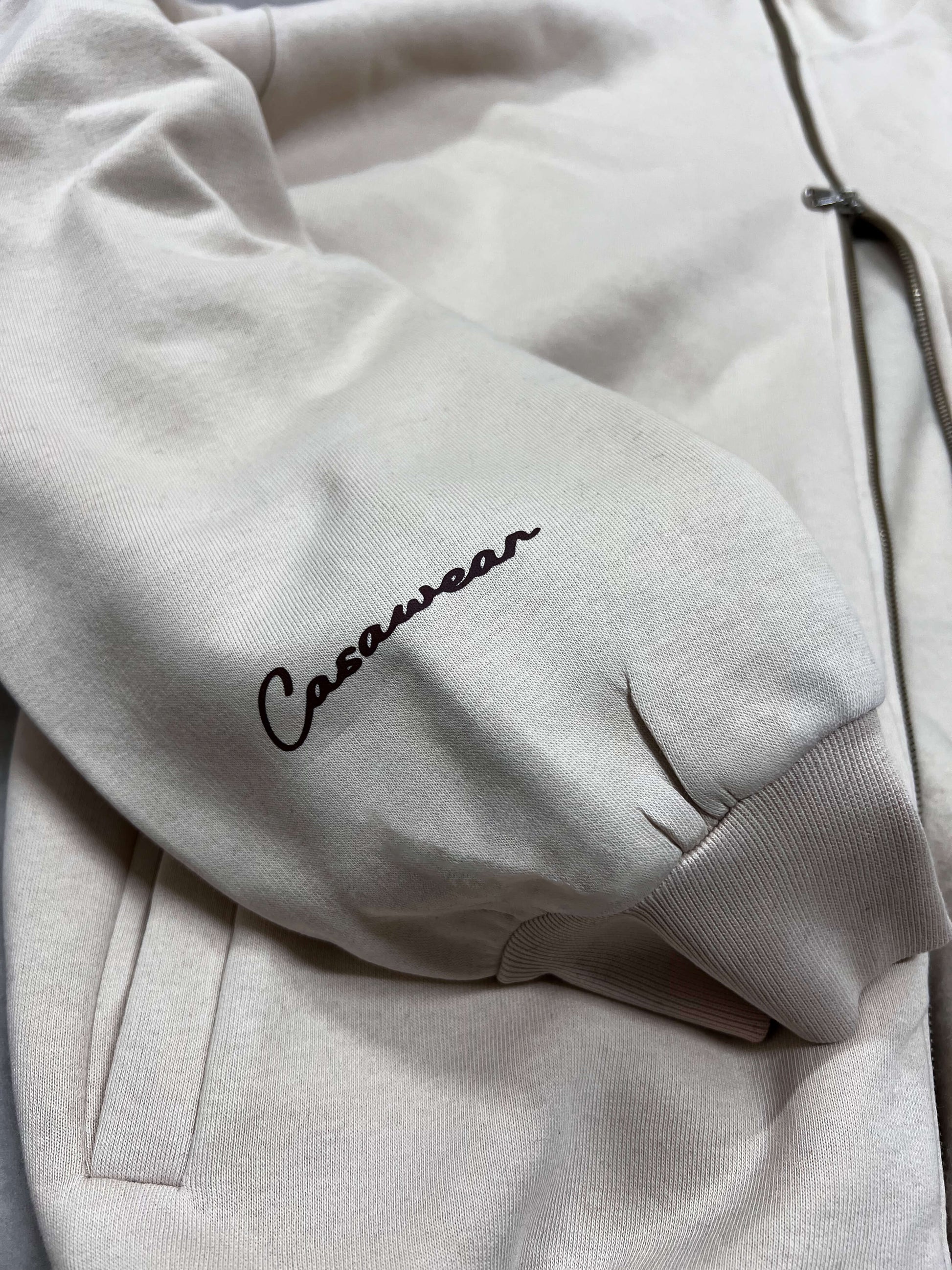 SIGNATURE FULL ZIP SWEATSHIRT - CREAMY MILK