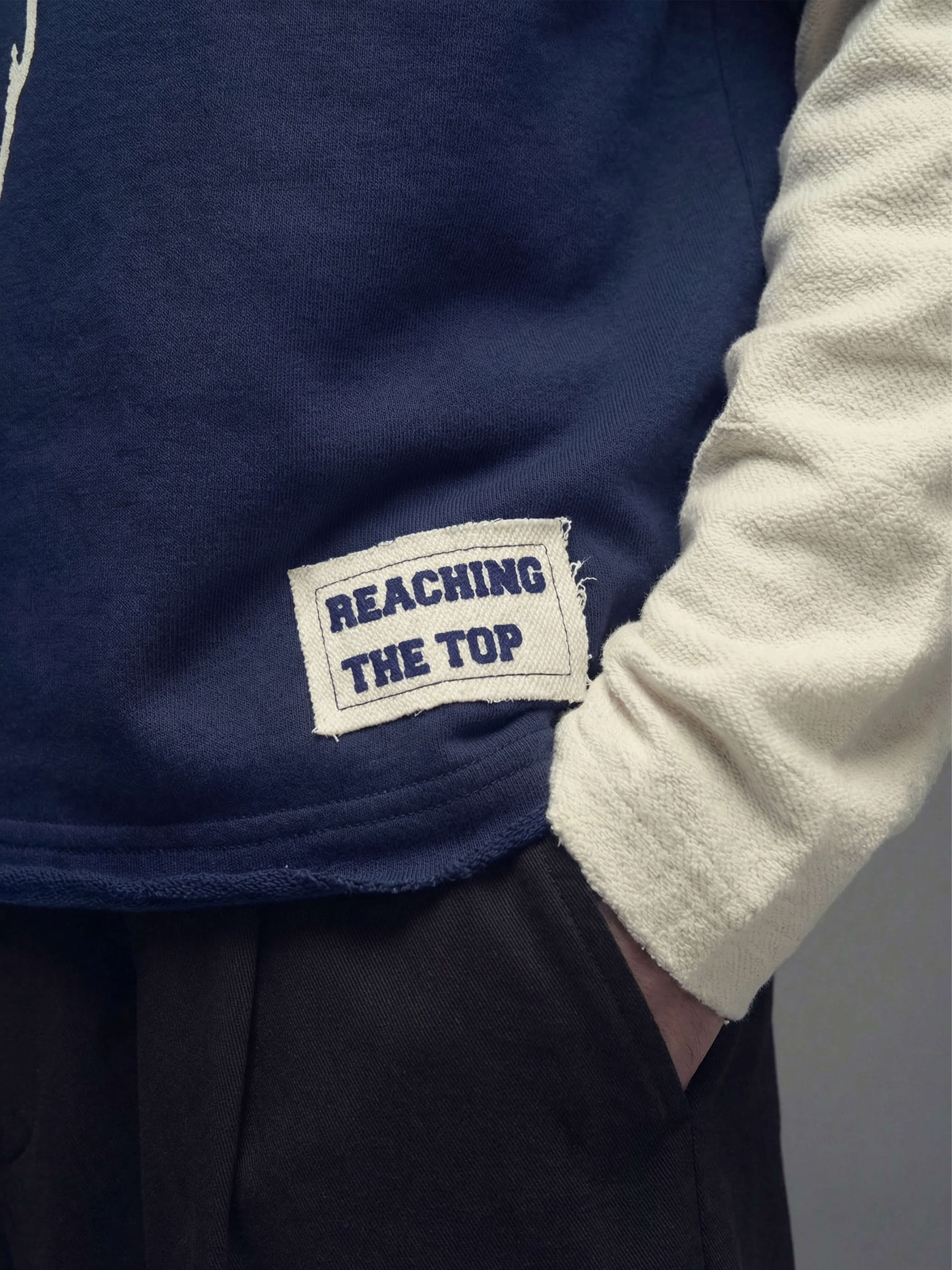 Reaching the top Double sleeves - Navy Blue