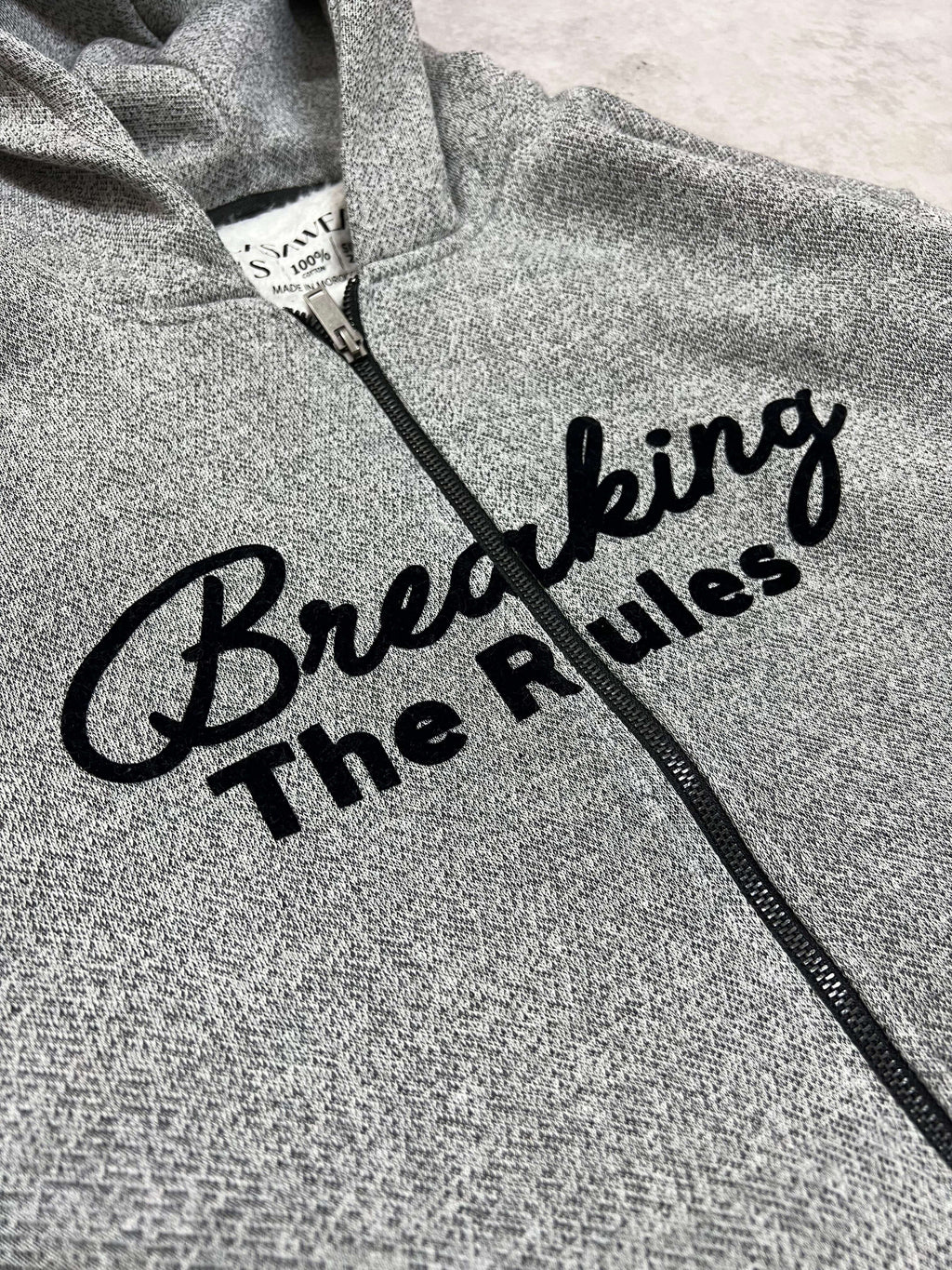 breaking the rules V2 - Gray noise