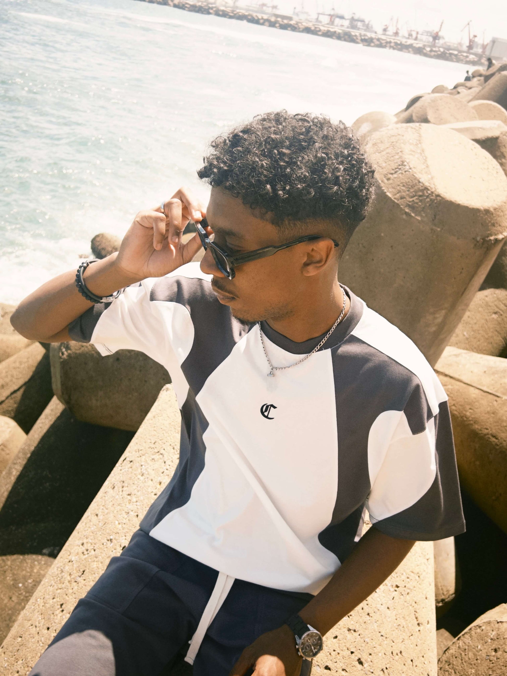 orca patch tee – ecru