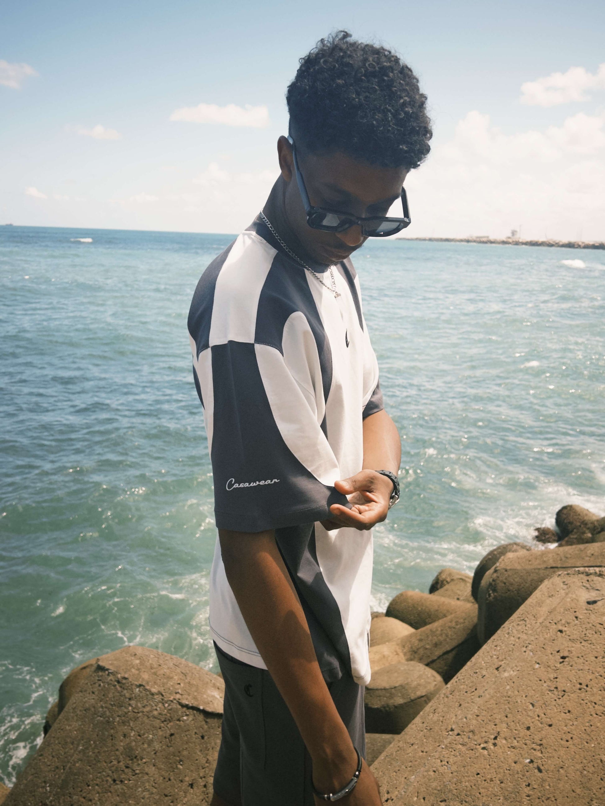 orca patch tee – ecru