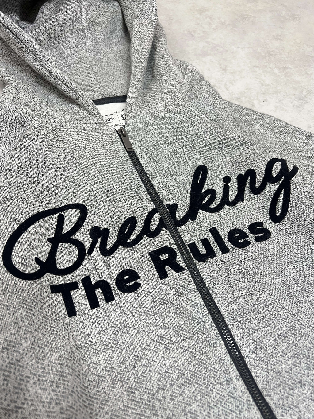 breaking the rules V2 - Gray noise