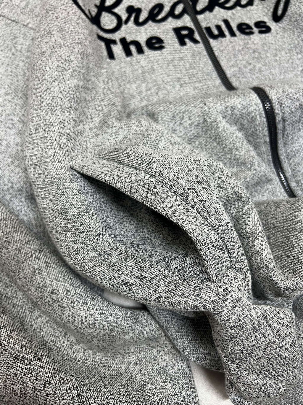 breaking the rules V2 - Gray noise