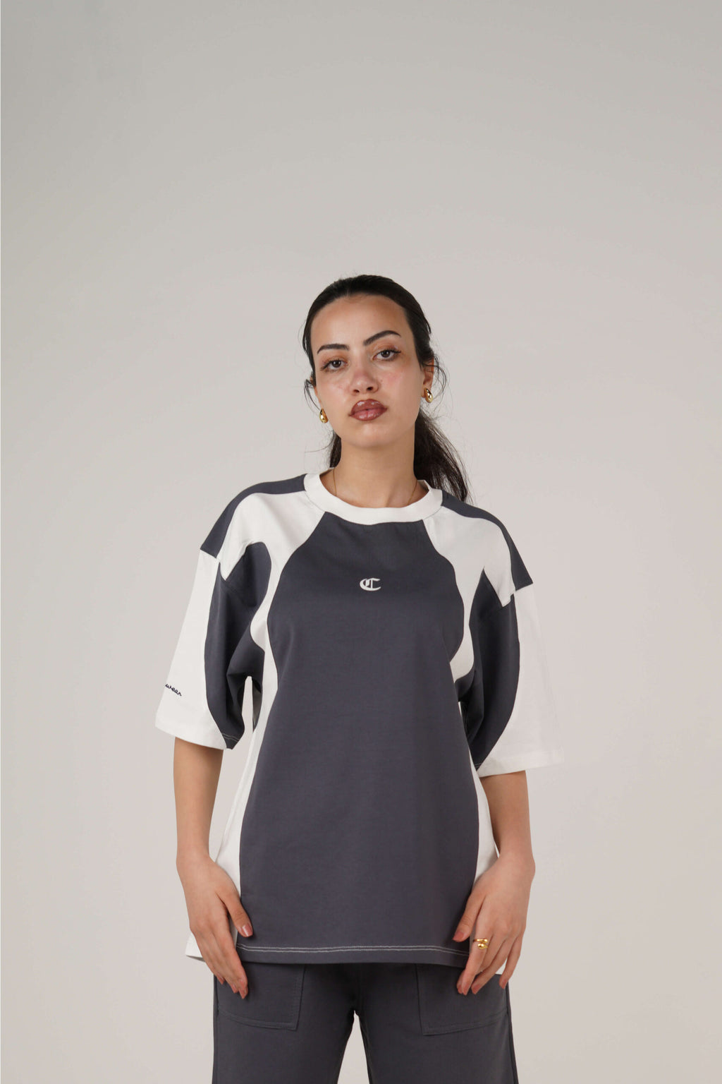 orca patch tee – dusty gray