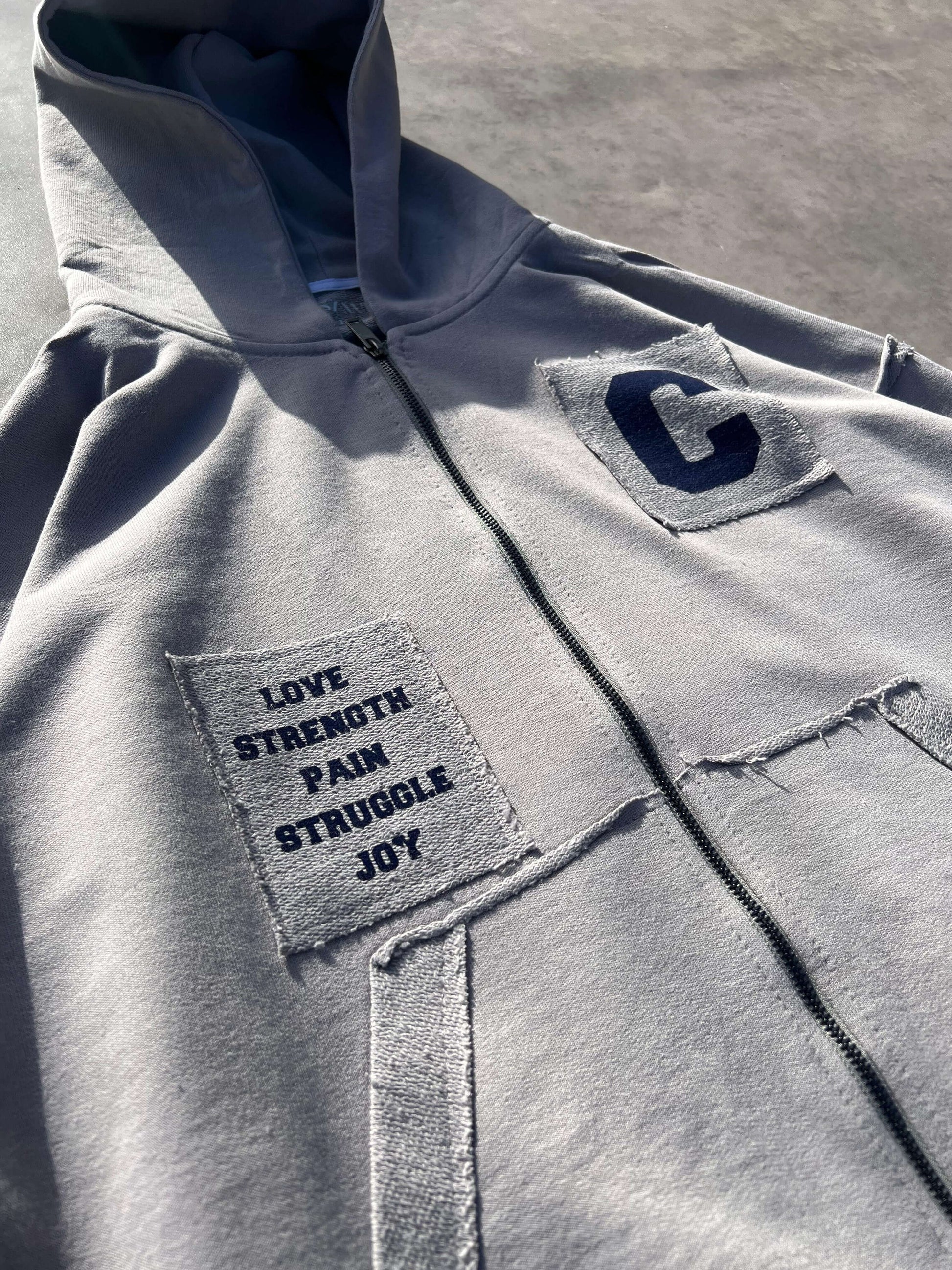 some feelings never leave - ZIPPER HOODIE