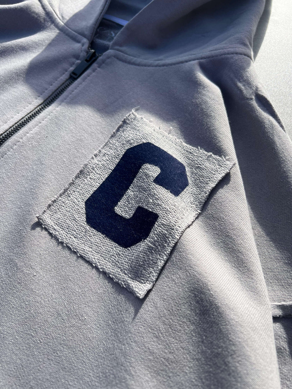 some feelings never leave - ZIPPER HOODIE